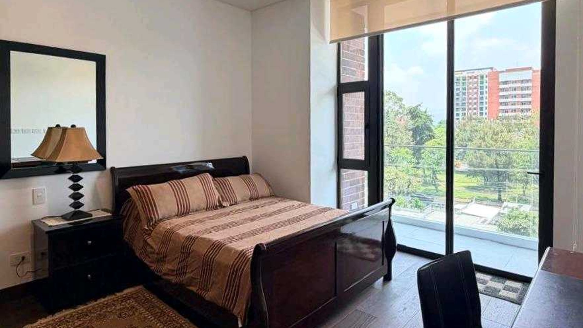 APARTAMENTO EN ALQUILER (AMUEBLADO) / VENTA ???? Edificio Echo , Zona 14 - Miniatura 7
