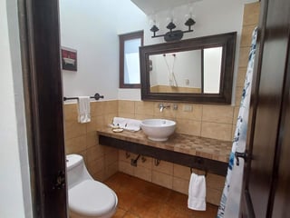 APARTAMENTO EN RENTA CÉNTRICO, DENTRO CONDOMINIO. - 3