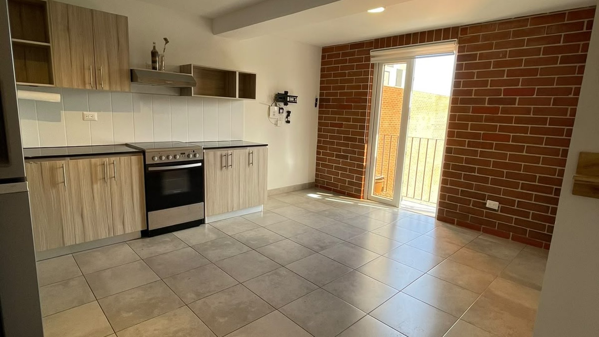 APARTAMENTO EN EDIFICIO MODRA ZONA 4  