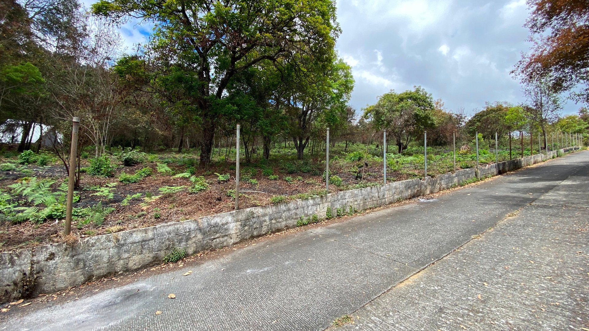 Lote Comercial 25,000 v2 en Venta - San Lucas Sacatepéquez - Miniatura 4