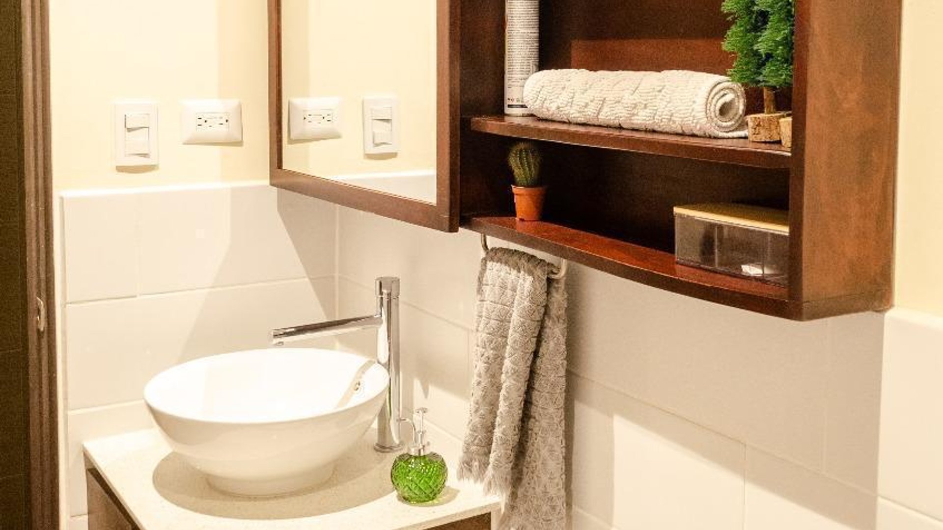 APARTAMENTO EN TORRE PAMPLONA ZONA 12 - Miniatura 9