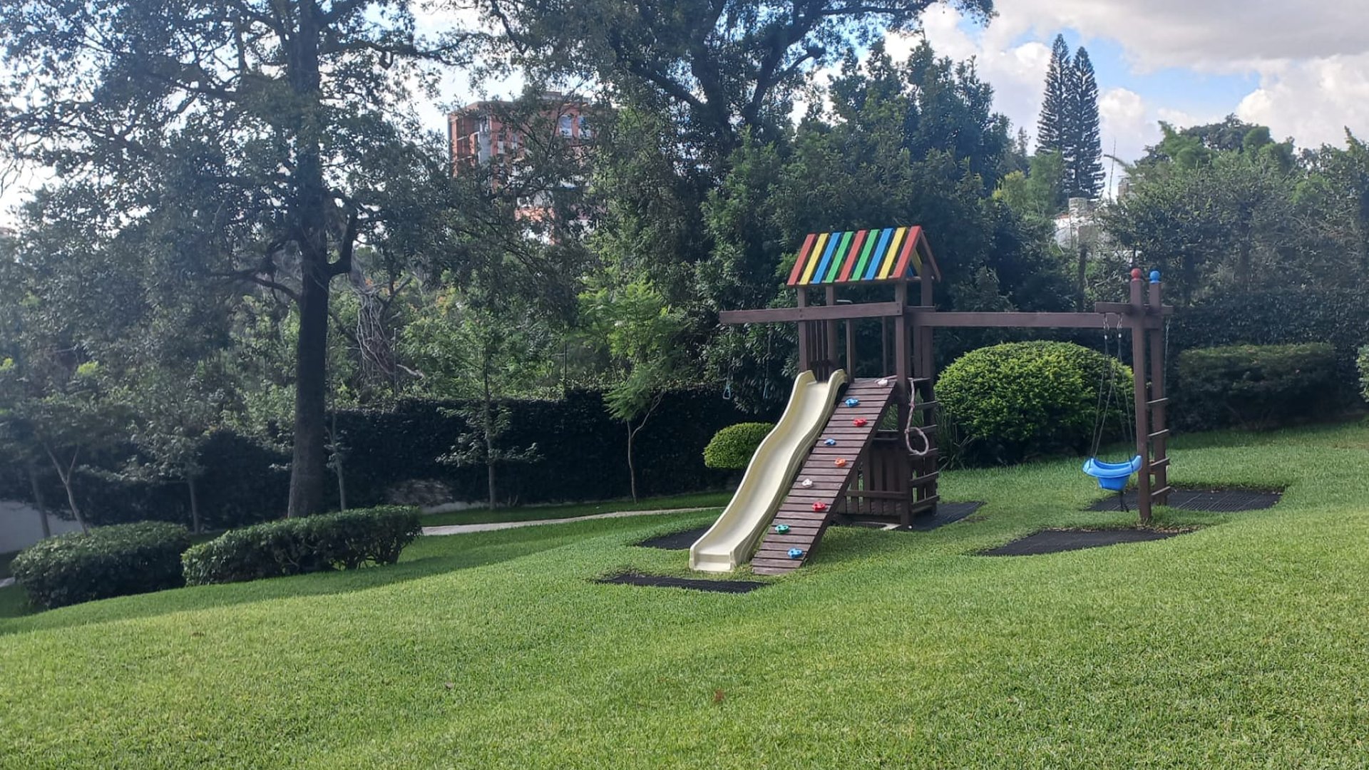 Apartamento en renta en Edificio Boticcelli, zona 15 Ref-6060 - Miniatura 12
