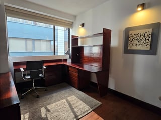 Apartamento Amueblado en Renta en Zona 10 - 5