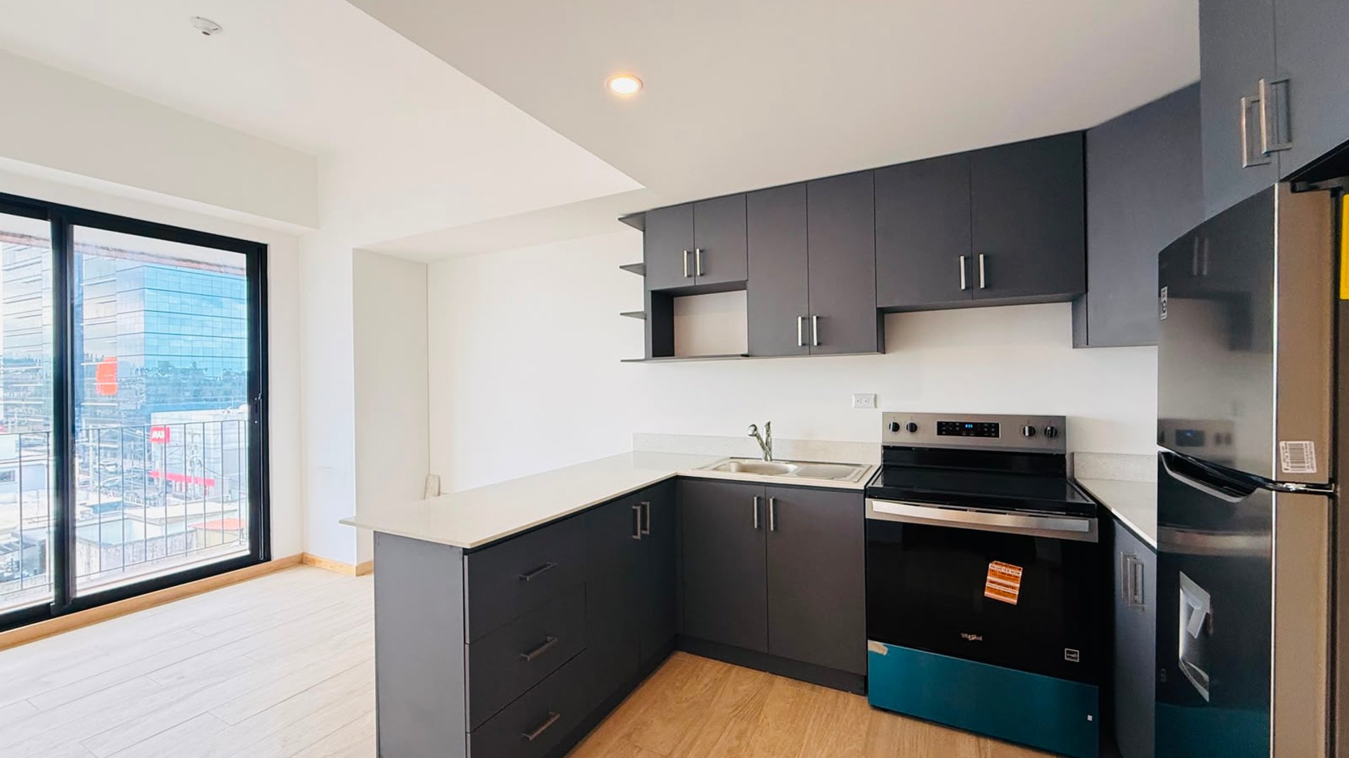ALQUILER DE CÉNTRICO APARTAMENTO - MERAKI 10, ZONA 10 - Miniatura 2