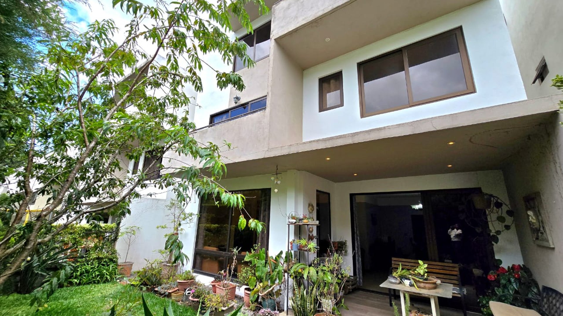 Bella Casa en Venta en Santuaria Muxbal km 14.5 CAES, con Jardin y Pergola‼️