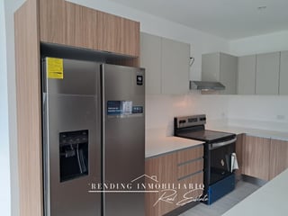 Apartamento en renta edificio Spazio Zona 15, 3 habitaciones - Image 5