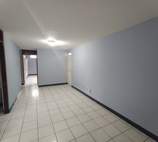 📍 CASA EN RENTA – 3 HAB + 1 NIVEL | COLONIA UTATLÁN 1 | ZONA 7