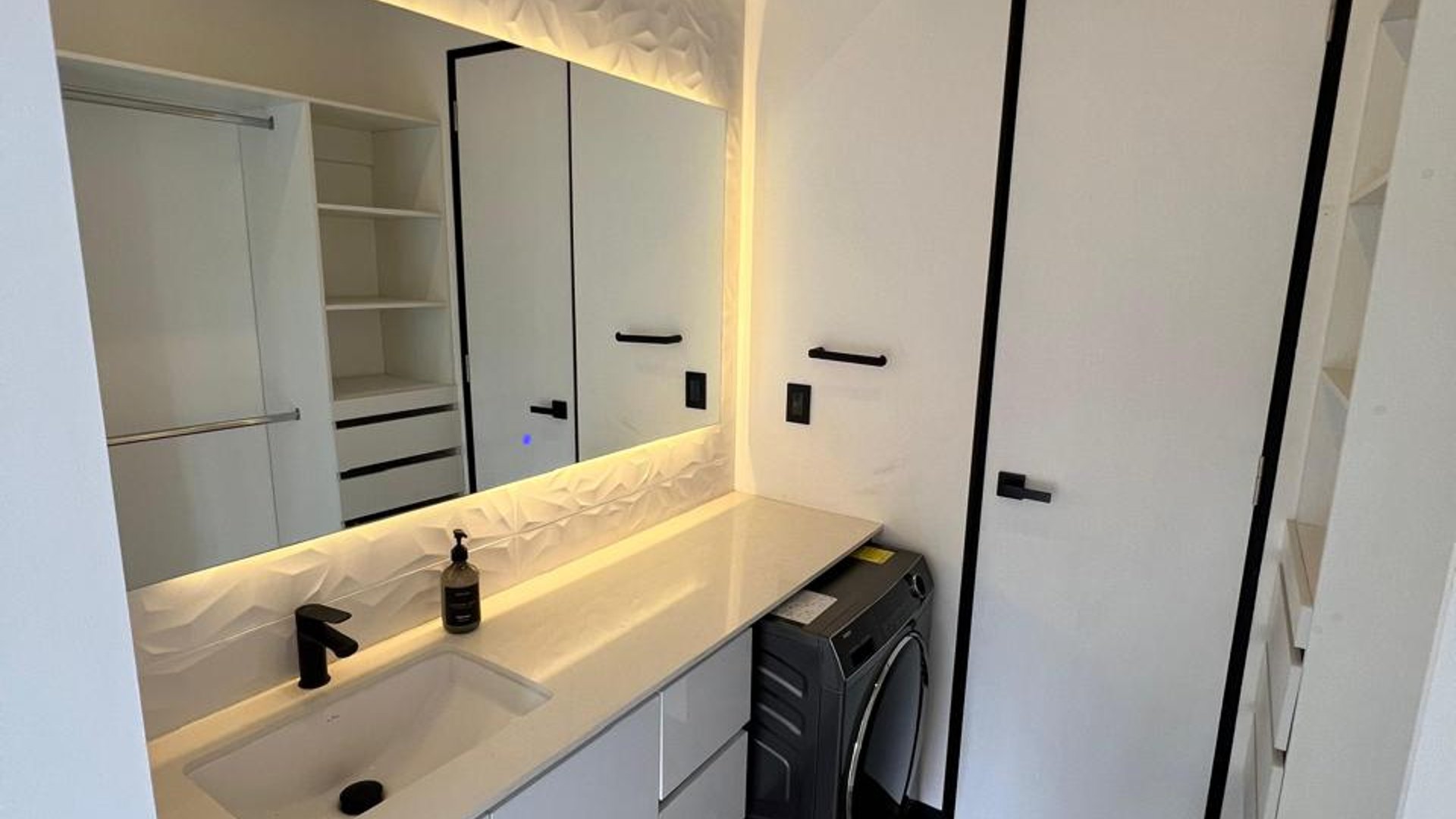 APARTAMENTO EN RENTA | EDIFICIO SYNC | ZONA 15 - Miniatura 6
