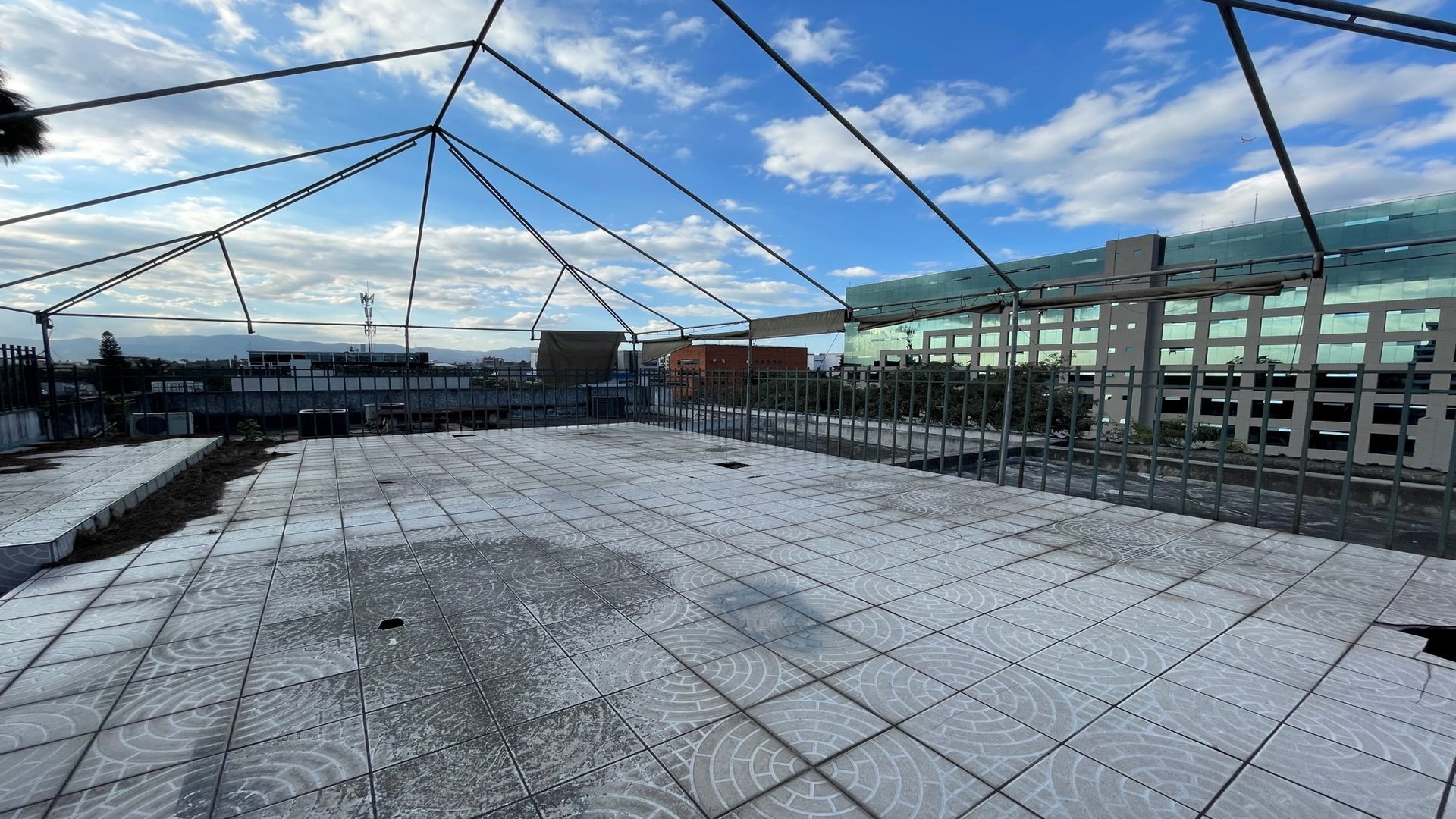 Edificio de oficinas en venta y renta, Zona 9 - Miniatura 12