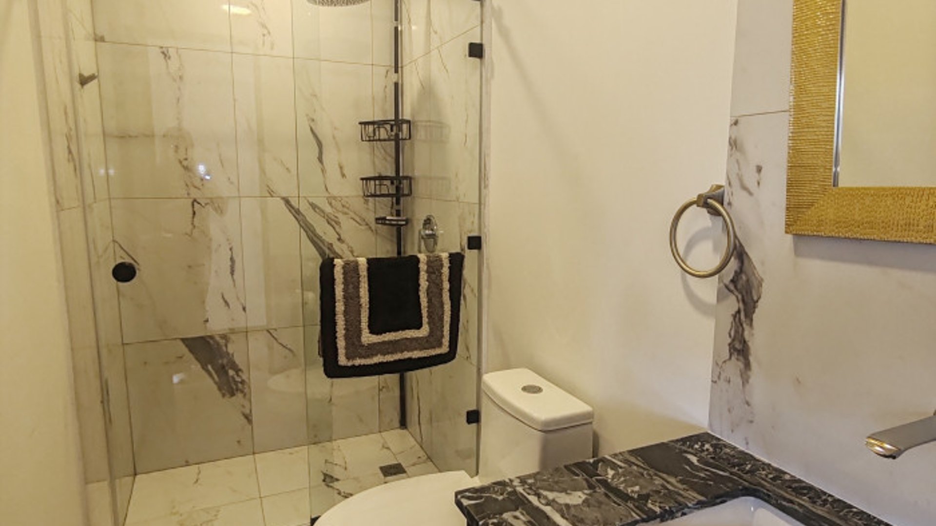 Apartamento Amueblado en Renta en Zona 11 Altaire - Miniatura 13