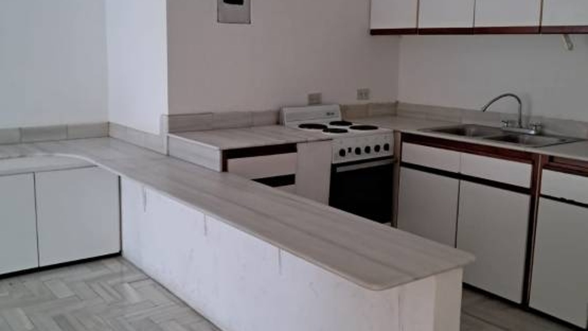 Apartamento en Renta, Zona 16 (R10376) - Miniatura 2