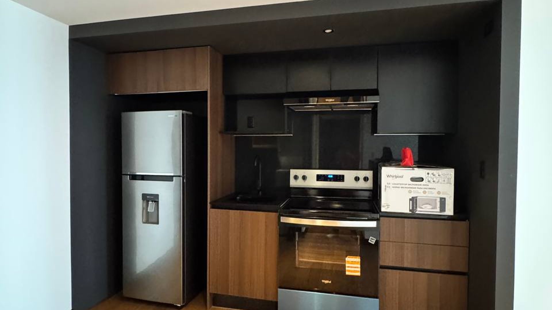 Apartamento en renta en Colonia Mariscal zona 11 - Miniatura 8