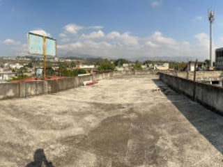 Vendo Casa de 3 Niveles Suelo Comercial - 2