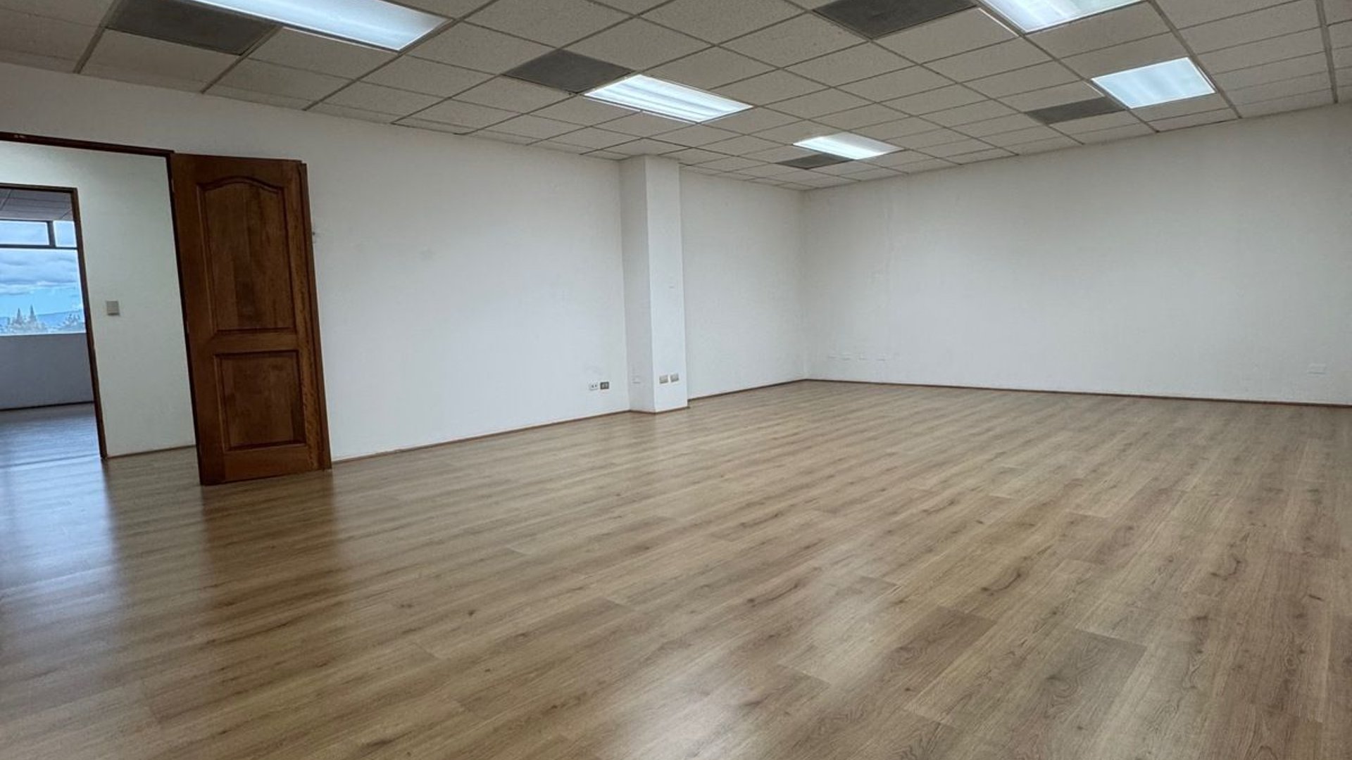 Edificio en Alquiler Zona 10 - Miniatura 6
