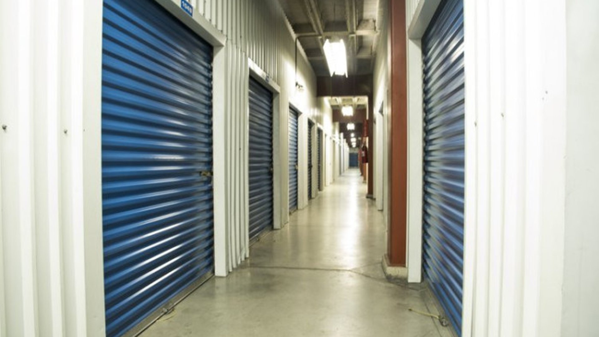 SE ALQUILA MINI BODEGA EN ZONA 11