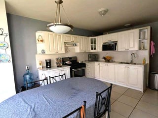 CASA/ VENTA📍Condominio Orquídeas San Cristóbal sector A1 Z.8 de Mixco - Image 6