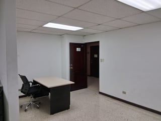 En Renta oficina en Aristos Reforma zona 9 - 3