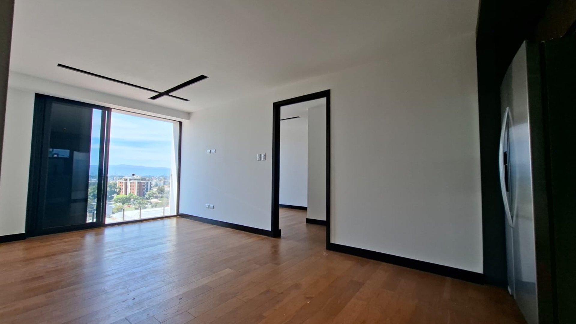 Exclusivo Apartamento de 3 Hab en Renta, Zona 11 - Miniatura 12