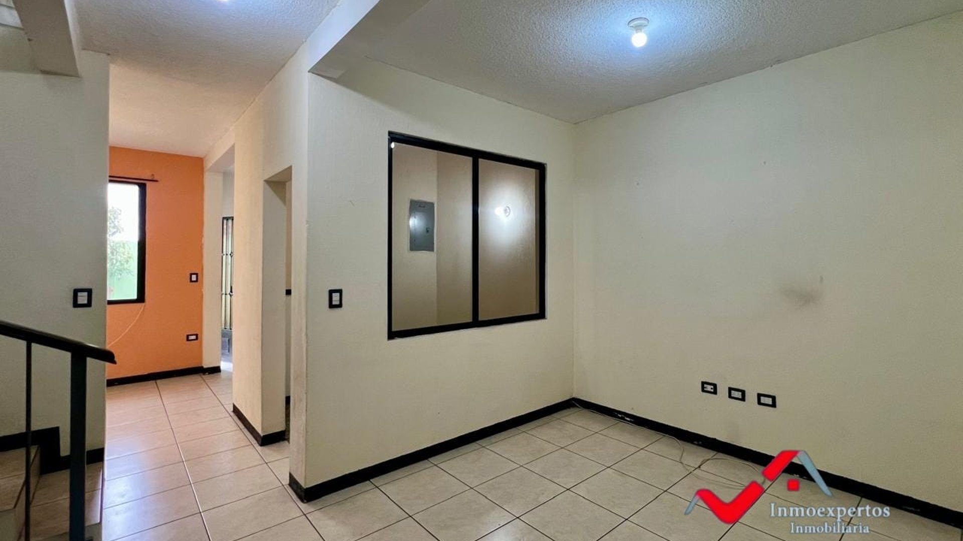 CASA EN RENTA, SAN CRISTOBAL ZONA 8 DE MIXCO COLONIA PINARES