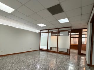 Oficina tabicada en renta en edificio exclusivo de zona 10 Ref-5815 - 3