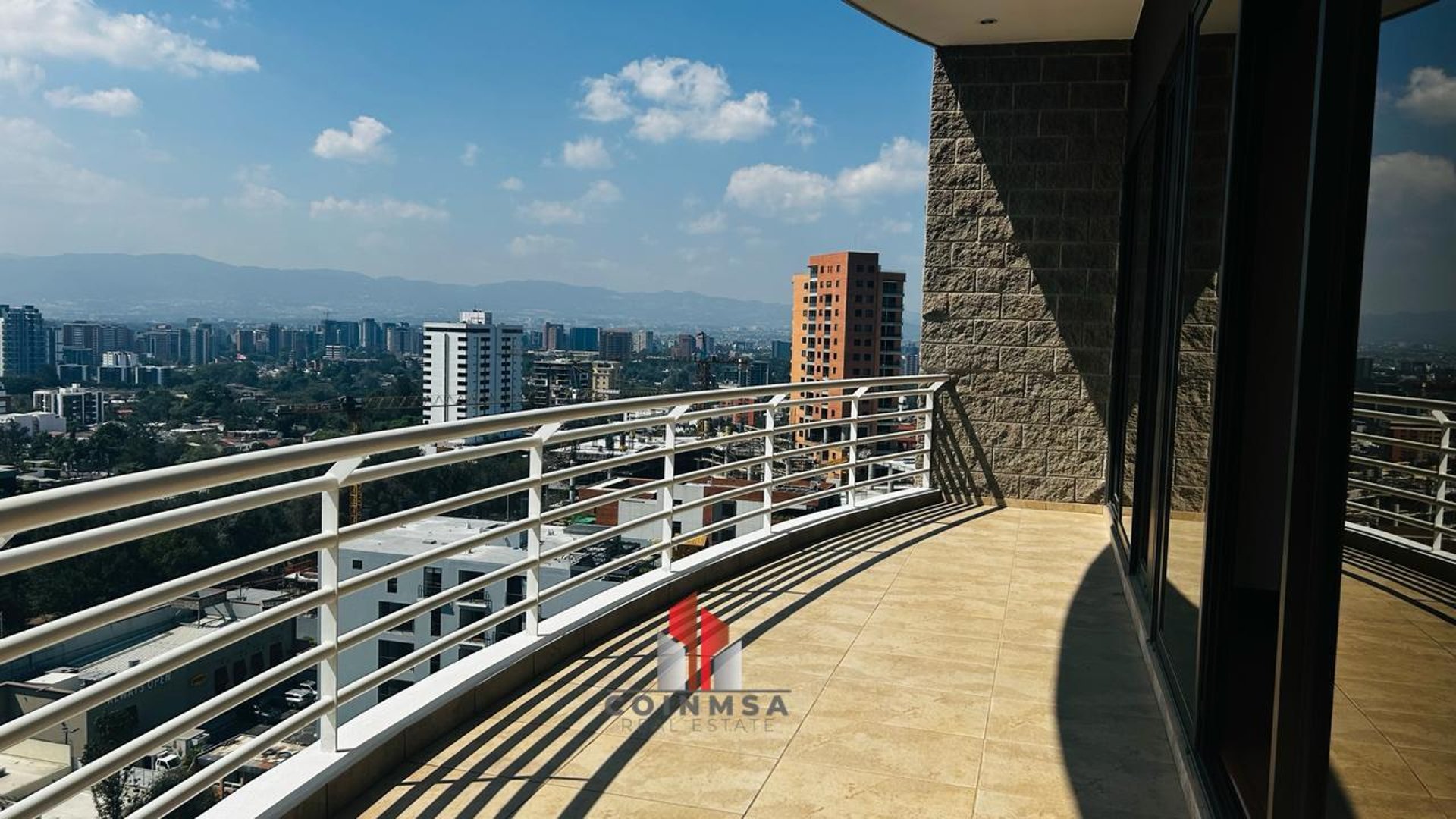 Apartamento en zona 15 / Vista Hermosa I - Image 1