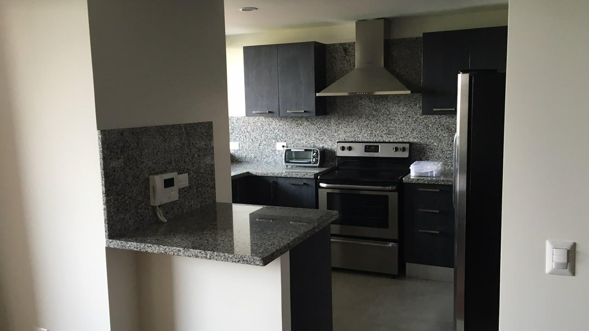 ???? APARTAMENTO AMUEBLADO EN RENTA – 1 HAB , SANTA SOFÍA | ZONA 10 - Miniatura 5
