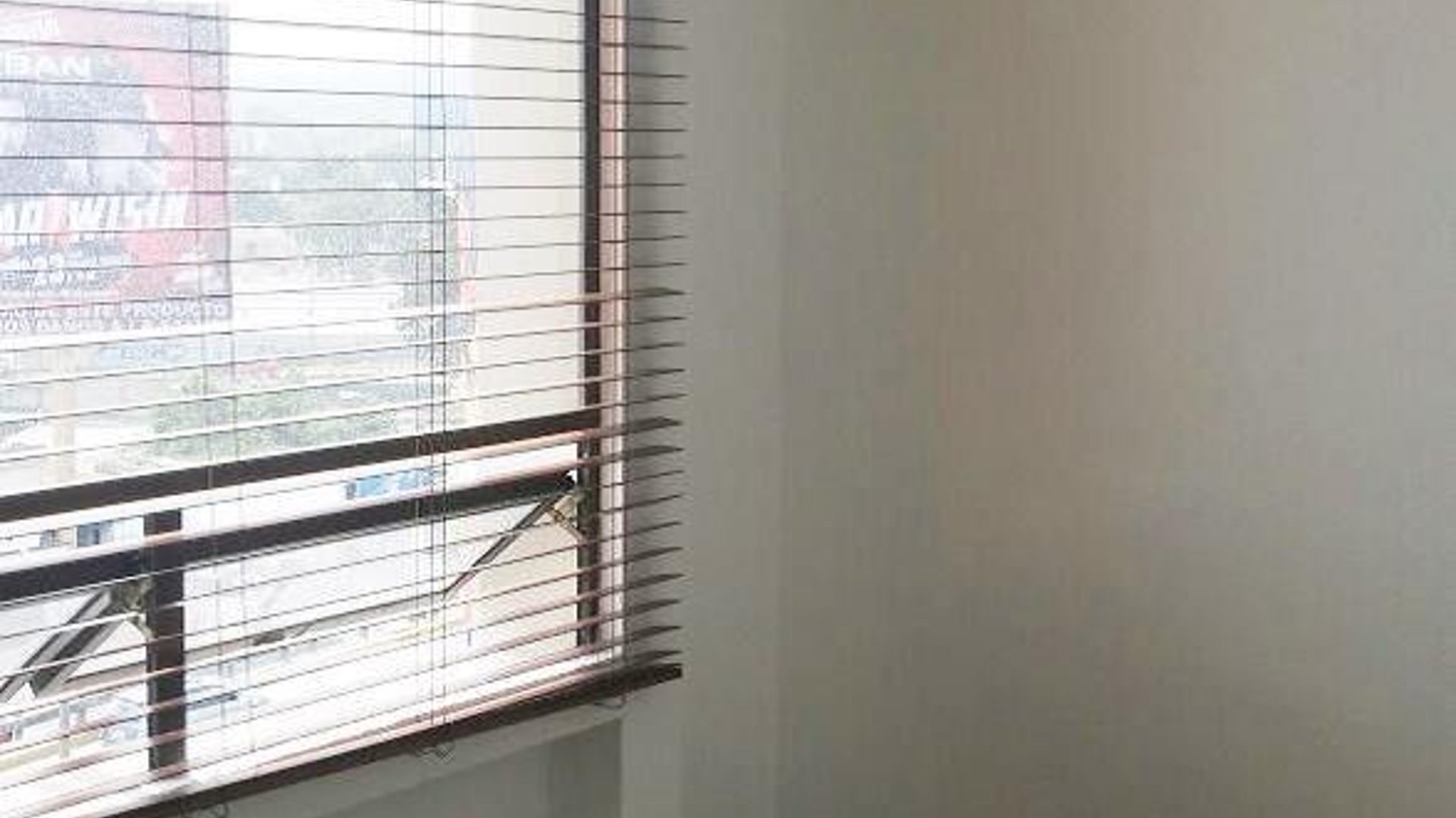 Oficina en renta en zona 13 / Plaza Profesional - Miniatura 5