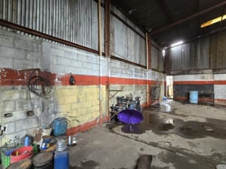 Terreno Comercial en Venta Calzada San Juan Zona 7 - 5
