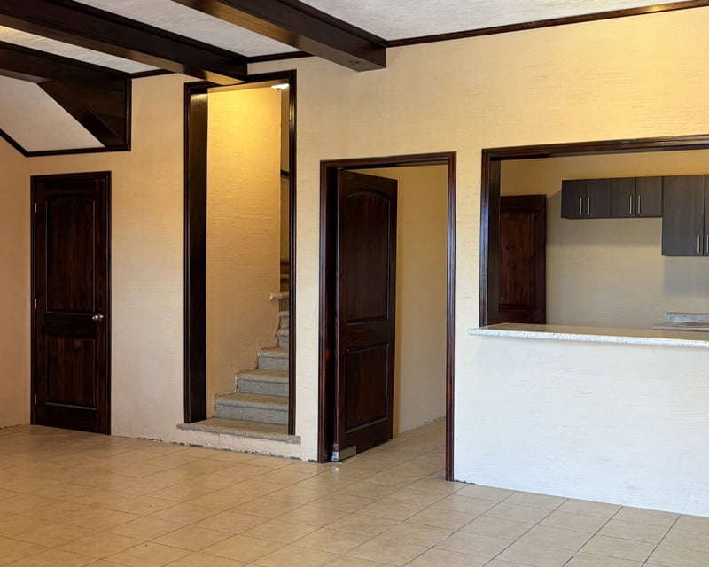 Casa Nueve en Venta de 3 Habitaciones y 4 Niveles | Lo de Coy, Mixco
