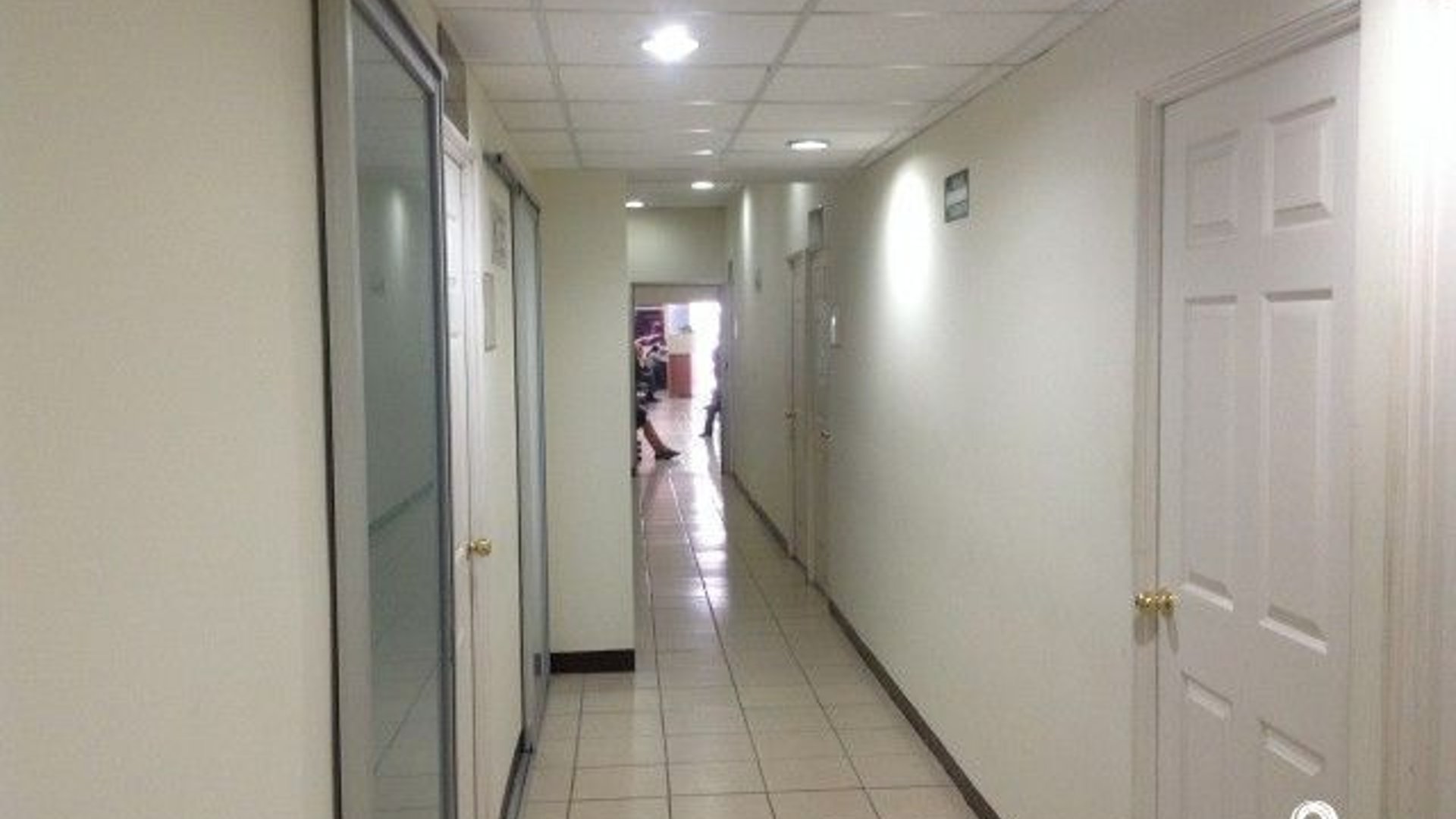 Edificio en VENTA  en Diagonal 6, zona 10 - Miniatura 3