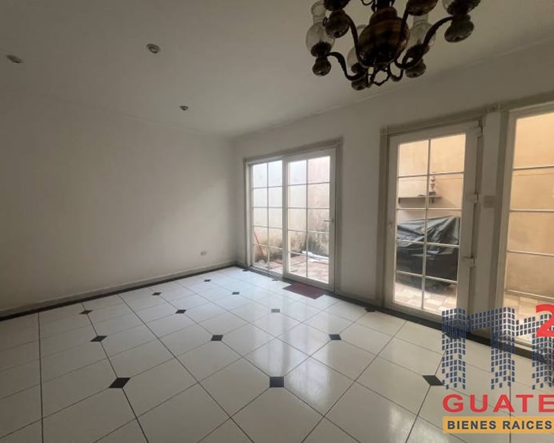 Casa fuera de condominio en Venta, Zona 14 (V8478)