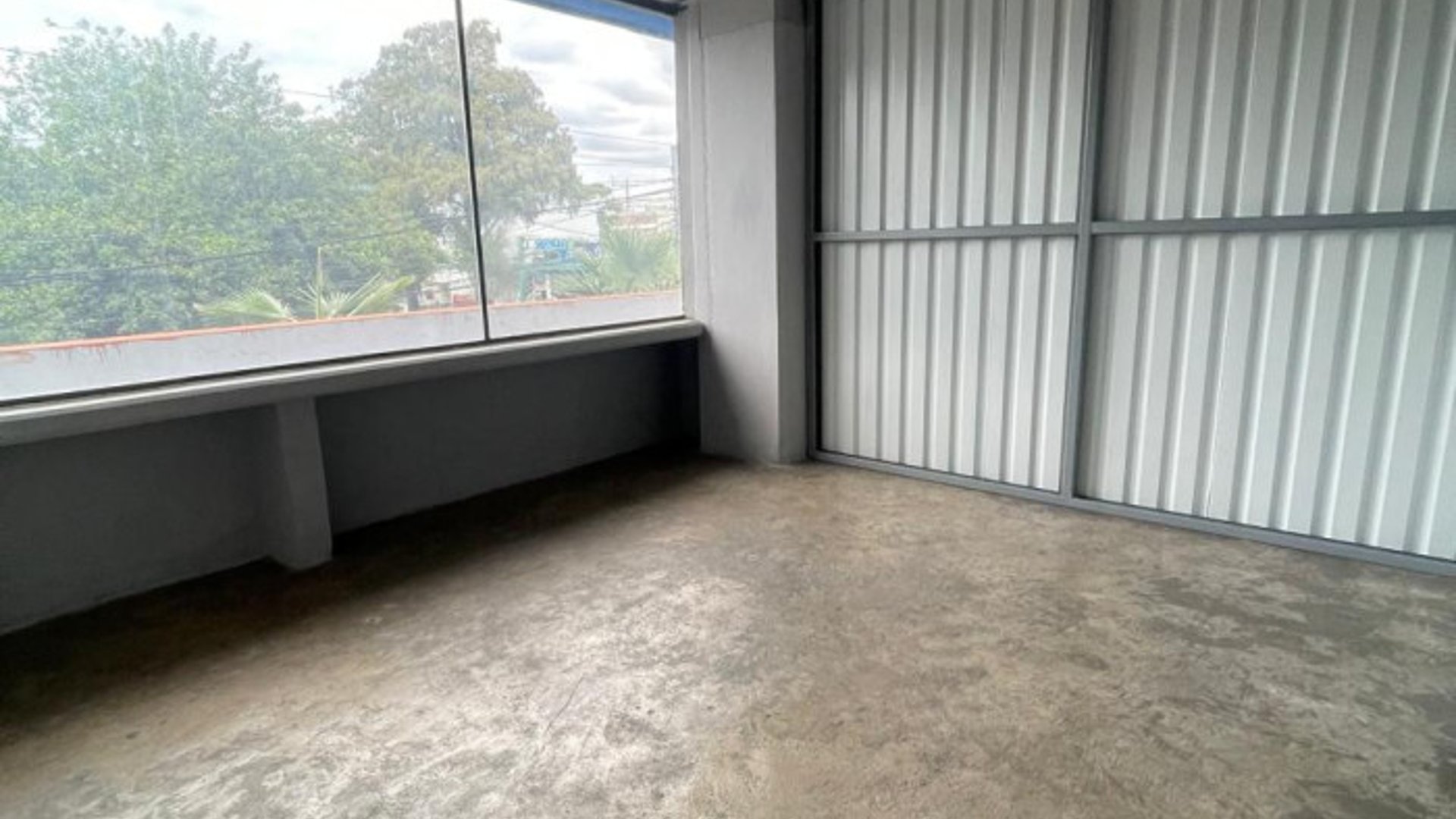 Alquiler de Minibodega en Montufar Zona 9 Guatemala - Miniatura 9