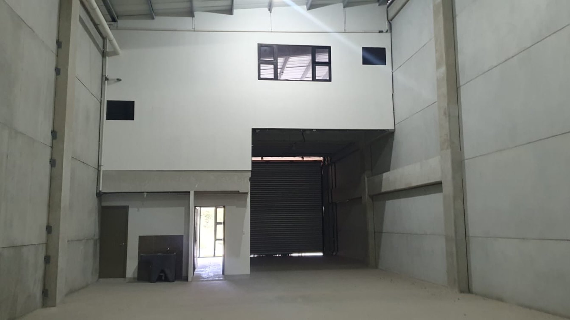 Bodega en Renta Calzada la Paz, Zona 18 - Miniatura 6