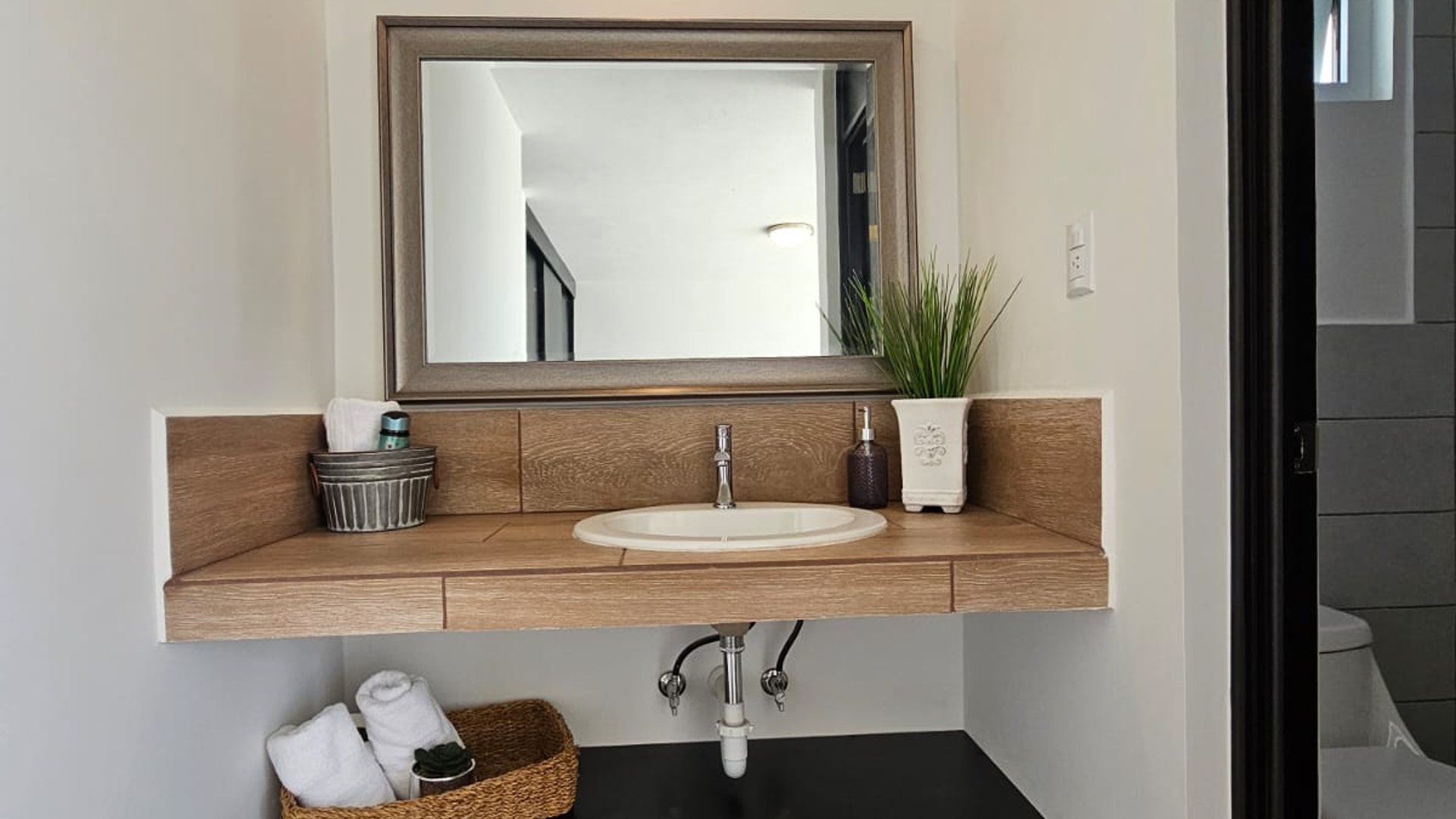 VENTA Casa Nueva dentro de Pinabetes Condominio Eucaliptos - Miniatura 10