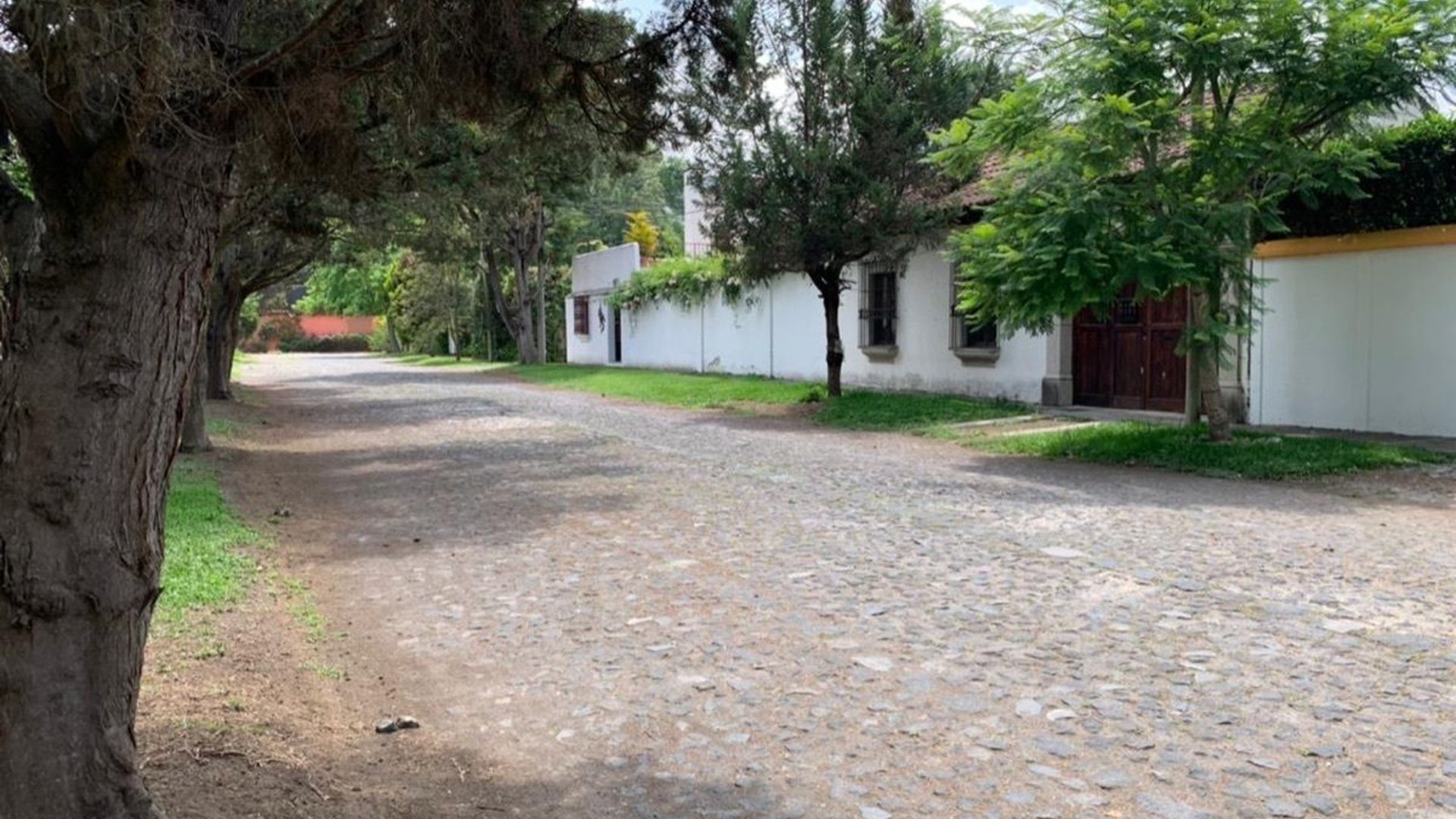 CASA VILLA CHATEU EN VENTA ANTIGUA GUATEMALA