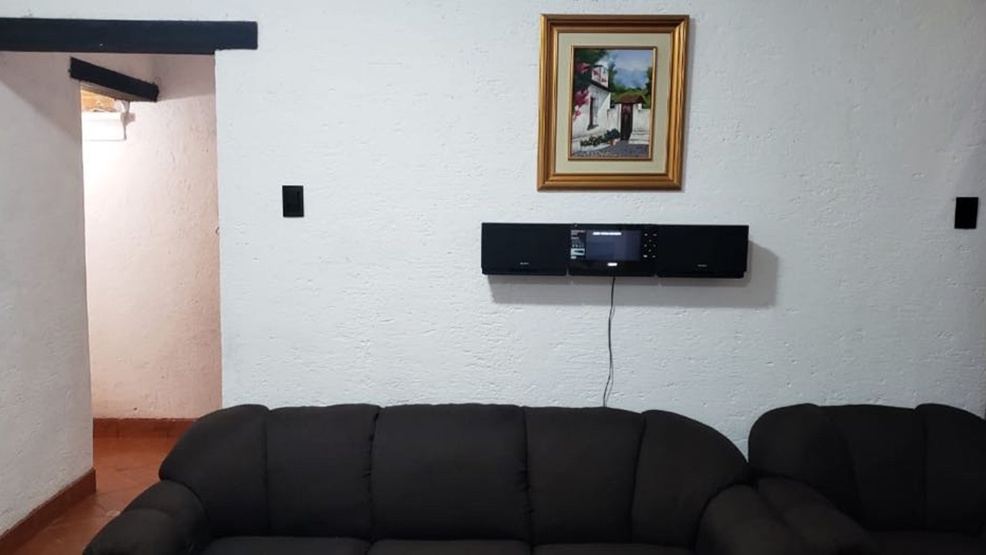 Apartamento en Alquiler, amoblado, ubicado en La Antigua Guatemala - Image 1
