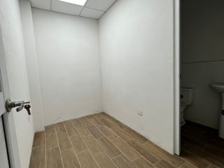 Bodega nueva en zona 13 disponible en venta! - 4