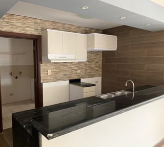 Apartamento en venta de 2 habitaciones y hab de servicio Z14 Ref-5338