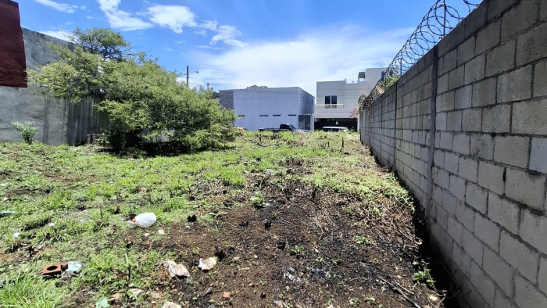 Terreno de venta en Los Eucaliptos zona 8 de Mixco - Miniatura 3