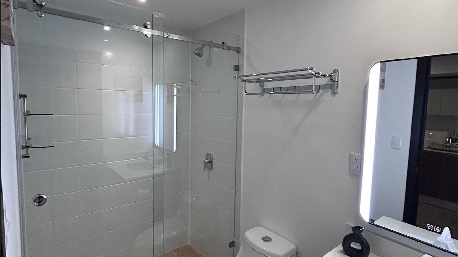 Apartamento amueblado en Renta zona 13 / Essenza - Miniatura 4