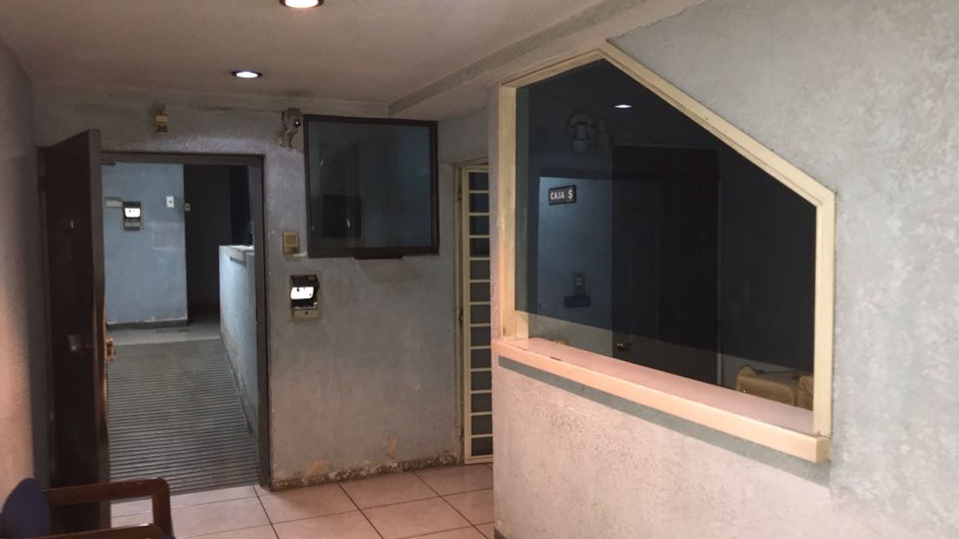 EDIFICIO DE CUATRO NIVELES  EN VENTA EN ZONA 5,.Excelente Ubicación . - Miniatura 6