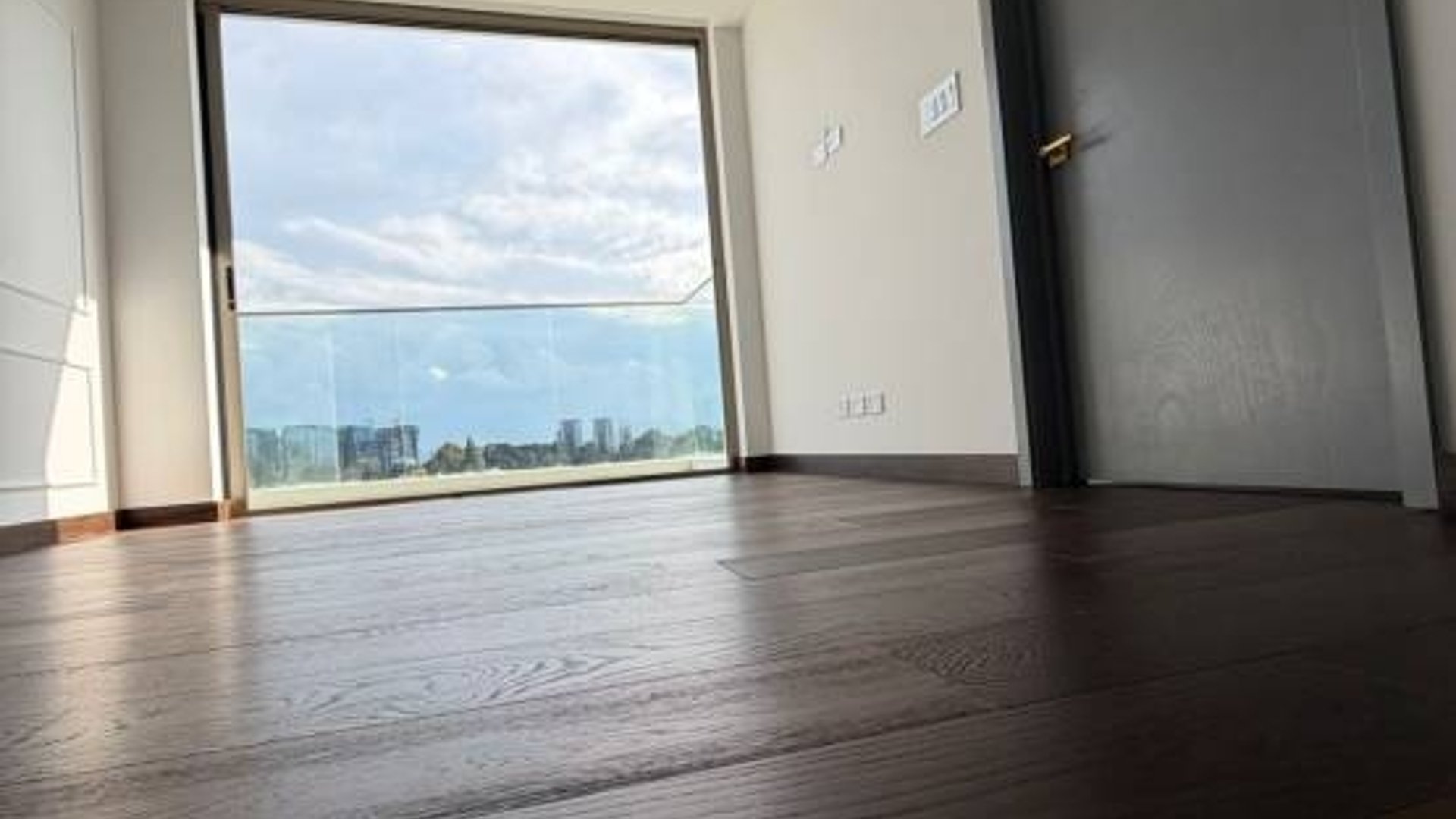 Apartamento en Renta, Zona 10 (R10304) - Miniatura 3