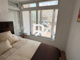 Alquilo local comercial en zona 9  - 5