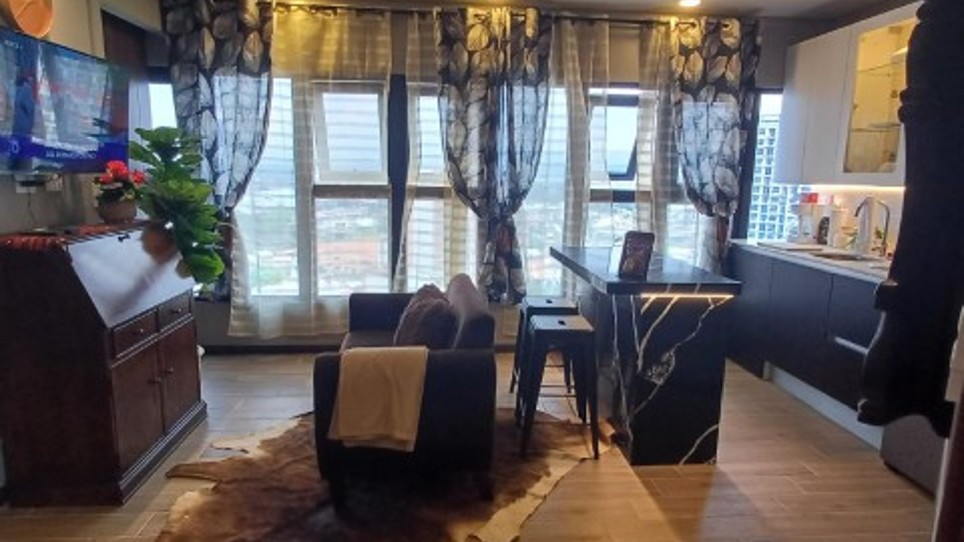 Apartamento Amueblado en Renta Edificio Séptimo Zona 4