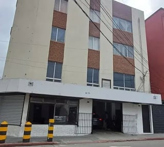 VENTA / RENTA – EDIFICIO COMERCIAL EN ZONA 1