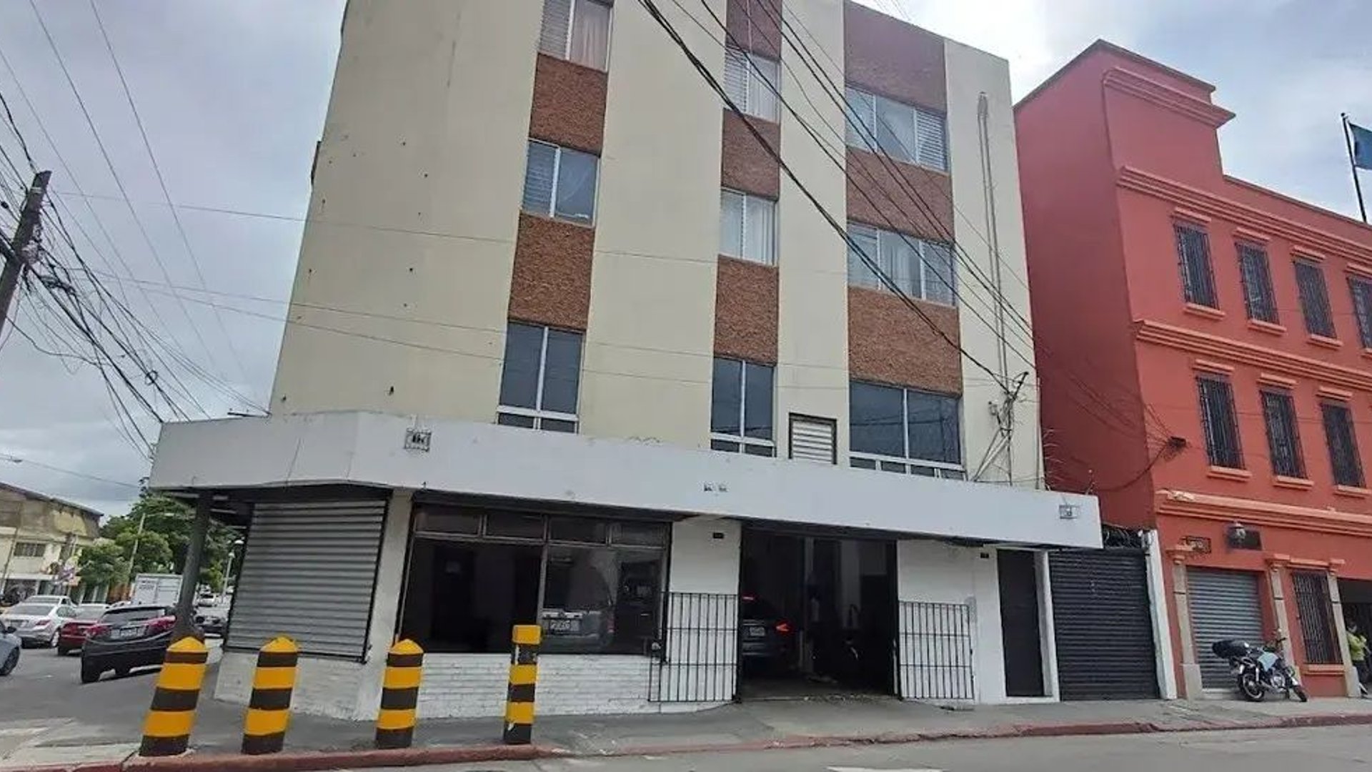 VENTA / RENTA – EDIFICIO COMERCIAL EN ZONA 1