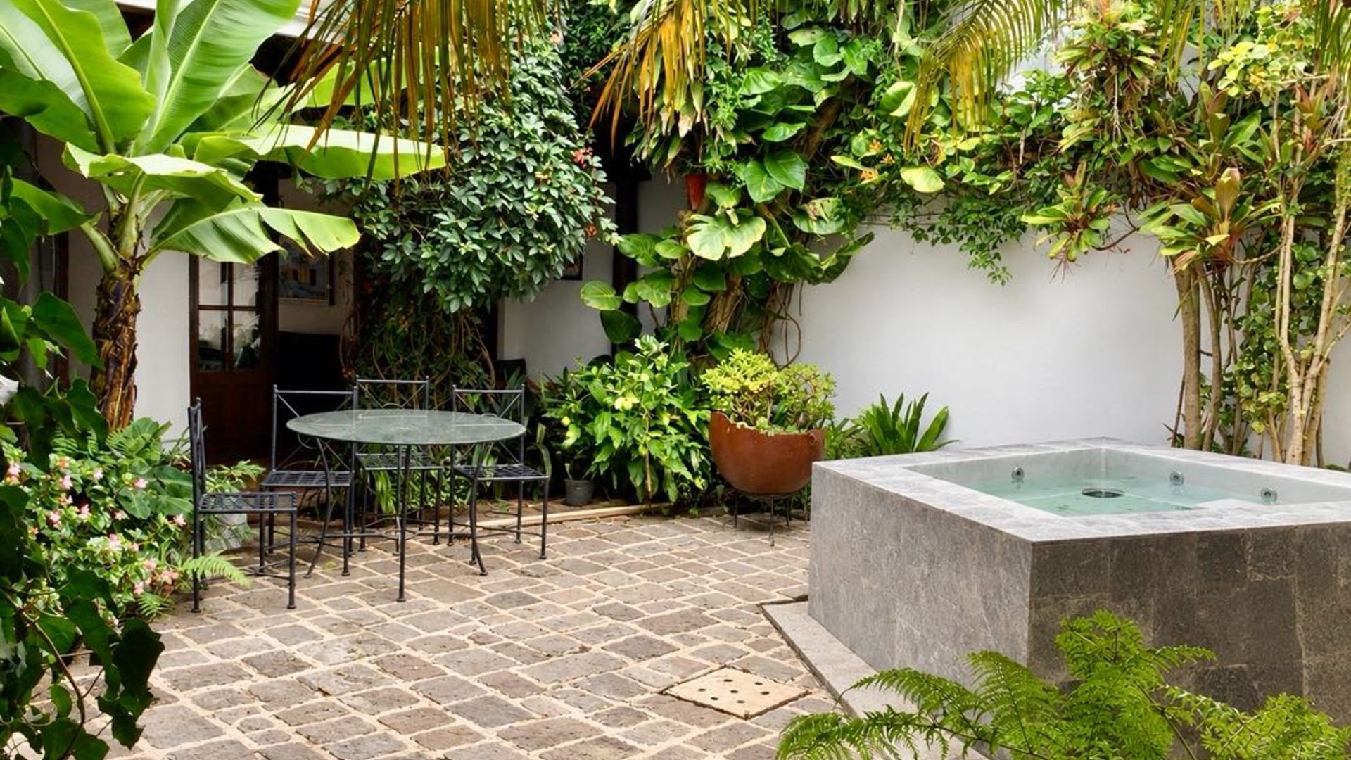 ALQUILO LINDA CASA 3 HAB EN ANTIGUA, GUATEMALA