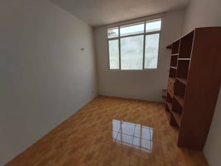 Casa con jardin en venta 4 habitaciones en zona 7 de Mixco Ref-5155 - 4