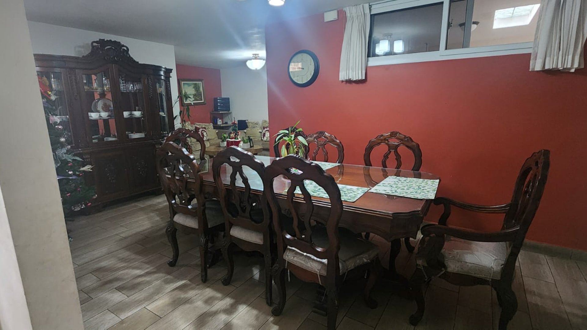 Linda Casa En Venta - En Zona 18, Residenciales Atlantida - Miniatura 2