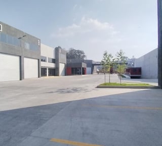Bodega en Renta – Calzada La Paz